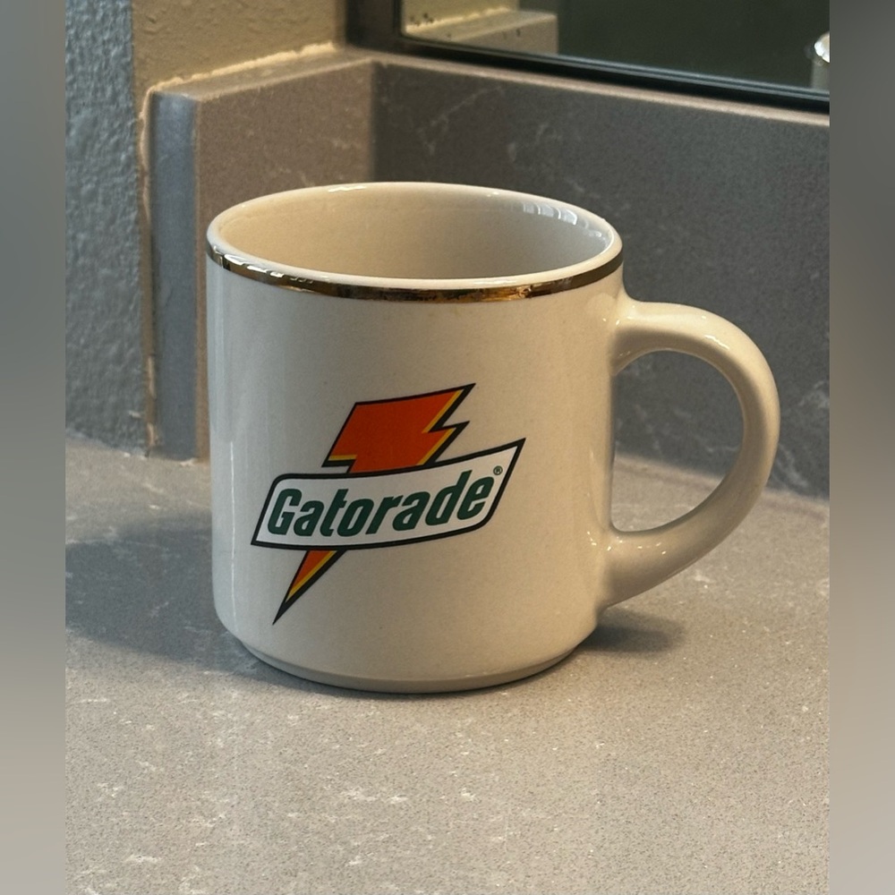Vintage White Gatorade Mug with Gold Rim 3.5” W x 3.75” H without handle